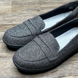 Cloudsteppers by Clarks slip-on gray tweed penny loafers